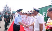 Royal Australian Navy warship HMAS Toowoomba visits HCM City