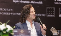 Legendary saxophonist Kenny G performs in Hanoi