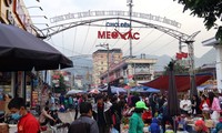 Meo Vac Fair, where stone plateau’s ethnic people make friends