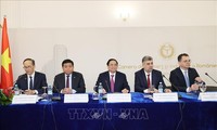 Vietnam always accompanies and supports Romanian investors: PM