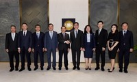 Vietnam, Singapore discuss financial experience