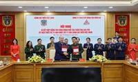 Vietnam Coast Guard signs contract to build three high-speed patrol boats