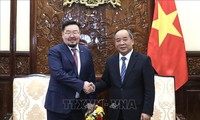 Vietnam, Mongolia strengthen cooperation between presidential offices