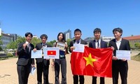 Two Vietnamese students win gold at European Physics Olympiad