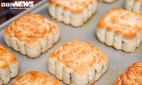 Famous workshop preserves timeless aroma of traditional mooncakes