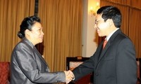 Foreign Minister receives Lao delegation