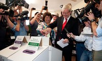 Australians begin voting for parliamentary elections