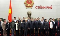 Vietnam’s government, Fatherland Front continue cooperation