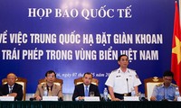 Vietnamese, international public denounce China’s deployment of oil rig in Vietnam’s waters 