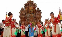 Cham’s Kate festival opens