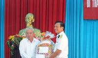 Tet gifts reach Southwestern islands