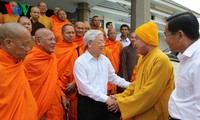 Party chief calls for Soc Trang Buddhist followers’ more contributions to society