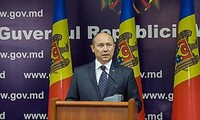 Moldavian parliament dissolves government