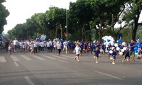 Hanoi Moi Newspaper Run for Peace