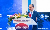 Expert forecasts Vietnam's GDP growth of 4.4 to 6% this year  