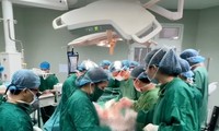 Vietnamese doctors successfully perform first heart-liver transplant