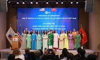 US Peace Corps volunteers sworn in, highlighting Vietnam-US educational partnership