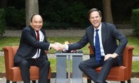 Entrevue entre Nguyên Xuân Phuc et Mark Rutte