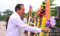 Truong Hoa Binh rend hommage aux mères héroïques à Quang Nam