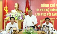 Nguyen Xuan Phuc travaille avec les autorités de Ha Tinh