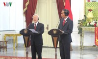 Entretien entre Nguyen Phu Trong et Joko Widodo