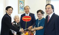 Célébration de la journée des enseignants vietnamiens