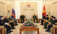 Renforcer la coopération entre les marines vietnamienne et russe