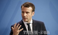 Syrie : Emmanuel Macron estime qu'il “faudra parler” avec Bachar al-Assad