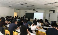 Colloque des Vietnamiens travaillant dans le secteur financier en France 