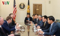 Les États-Unis et le Vietnam intensifient leurs coopérations dans le commerce et l’investissement