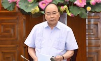 Nguyên Xuân Phuc travaille avec les autorités de Lang Son et de Dà Nang