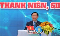 Vuong Dinh Huê : Les jeunes participent au développement des produits phares de leur localité