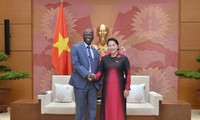 Nguyên Thi Kim Ngân reçoit Oussmane Dione