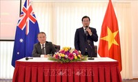 Trinh Dinh Dung rencontre la diaspora en Australie