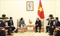 Truong Hoa Binh reçoit la ministre des Sciences et des Arts de la Hesse (Allemagne)