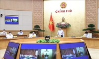 Pham Minh Chinh: il faut accélérer la production de vaccins anti-Covid-19 “made in Vietnam”