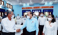 Nguyên Xuân Phuc rencontre des électeurs de Hô Chi Minh-ville