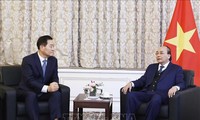 Nguyên Xuân Phuc rencontre des dirigeants de grands groupes sud-coréens