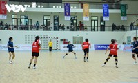 Bóng ném trong nhà Việt Nam tiếp tục chuỗi trận chiến thắng