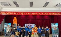 “Tình yêu sông Hồng” và hành trình dạy bơi miễn phí cho trẻ em 