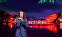 Kenny G nói tiếng Việt, thăng hoa trong đêm nhạc ở Hà Nội