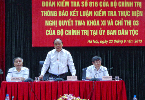 党建設やホーチミン主席を見習おう運動の実施状況を点検