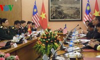 タイン国防大臣、マレーシア国防大臣と会見