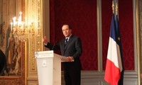 仏大統領、越との関係に関心を寄せる