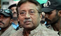 パキスタン元大統領、反逆罪で出廷