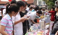 ４月２１日を『ベトナムの書籍の日』に