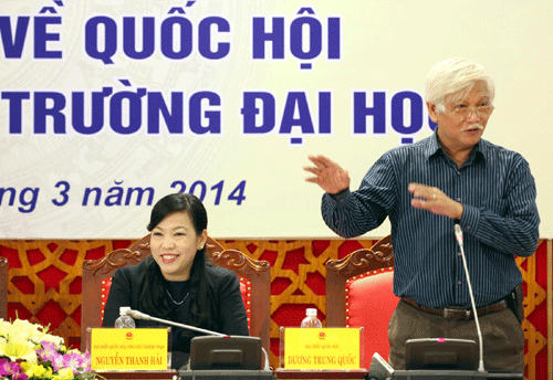 学生を対象に国会に関する宣伝会議を開く