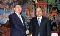 フック副首相、モンゴル外務次官と会見