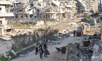 シリア中部ホムスで停戦、反体制派が撤退へ