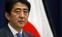 安倍首相「経済好循環、力強く」　成長戦略を閣議決定